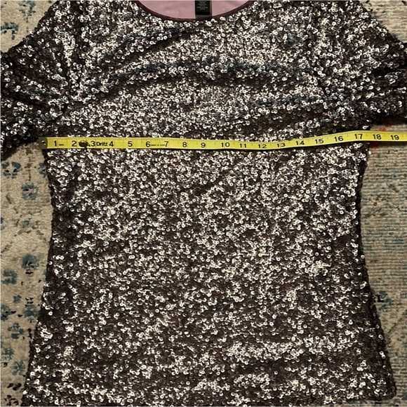 Chico’s Black Label Gray Sequin Short Sleeve Tee - Picture 6 of 16
